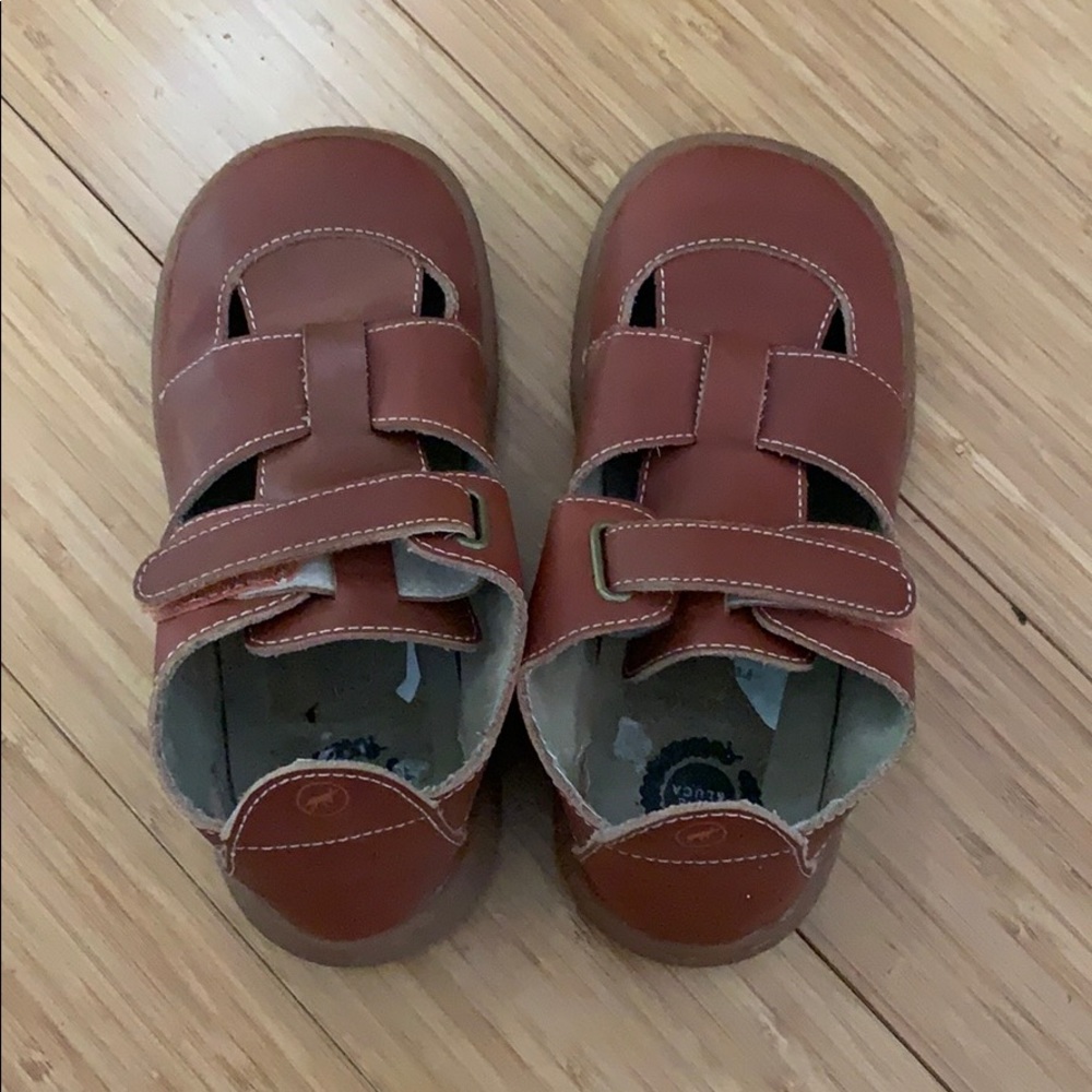 Boys Livie & Luca Camel Leather Sandals sz 13